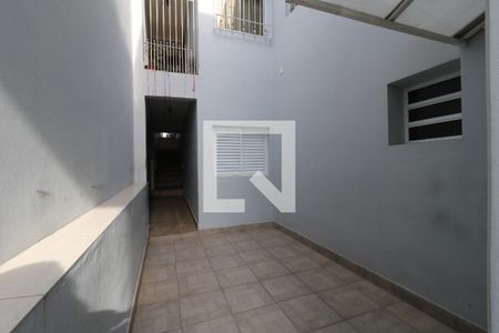 Casa à venda com 210m², 3 quartos e 2 vagasCorredor do Quintal