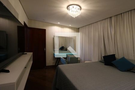 Casa à venda com 210m², 3 quartos e 2 vagasQuarto 3