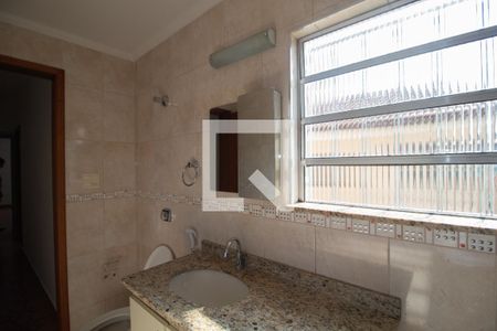 Casa para alugar com 100m², 2 quartos e sem vaga Casa para alugar com 100m², 2 quartos e sem vagaBanheiro 1