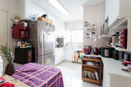 Cozinha de apartamento para alugar com 2 quartos, 96m² em Indianópolis, São Paulo