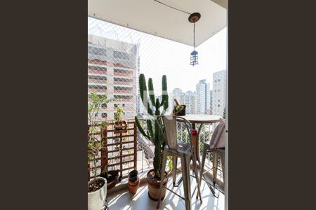 Apartamento para alugar com 96m², 2 quartos e 1 vagaVaranda