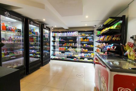 Apartamento para alugar com 45m², 2 quartos e 1 vaga Apartamento para alugar com 45m², 2 quartos e 1 vagaMercado