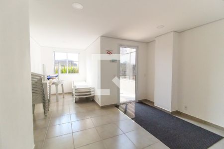 Apartamento para alugar com 45m², 2 quartos e 1 vaga Apartamento para alugar com 45m², 2 quartos e 1 vagaVestiário - Piscina