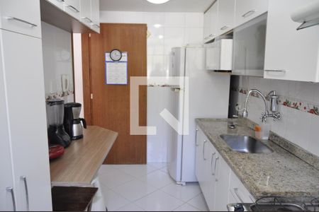 Apartamento à venda com 65m², 2 quartos e 1 vagaCozinha 