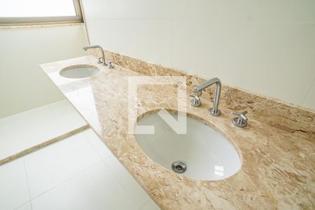 Apartamento à venda com 149m², 3 quartos e 1 vagaQuarto 1 suite - banheiro