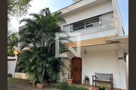 Casa para alugar com 390m², 4 quartos e 3 vagasFachada