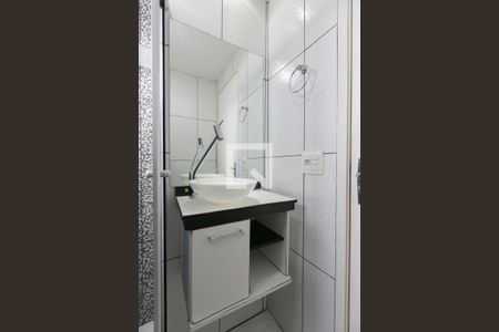 Apartamento à venda com 47m², 2 quartos e 1 vagaDetalhe banheiro