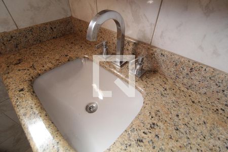 Casa para alugar com 300m², 4 quartos e 10 vagasBanheiro Social