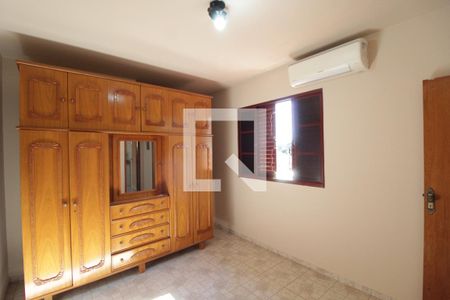 Quarto 2 de casa para alugar com 4 quartos, 300m² em Umuarama, Uberlândia