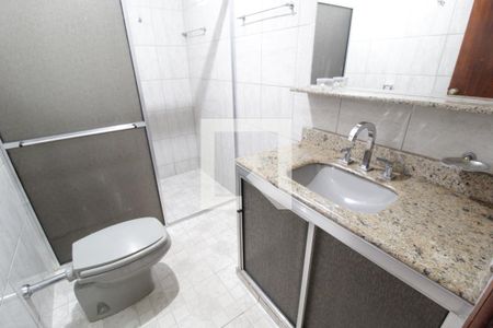 Casa para alugar com 300m², 4 quartos e 10 vagasBanheiro Social 2
