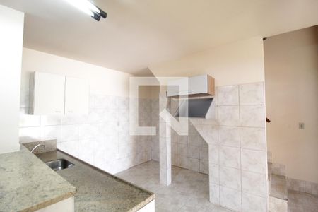 Casa para alugar com 300m², 4 quartos e 10 vagasCozinha