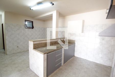 Casa para alugar com 300m², 4 quartos e 10 vagasCozinha