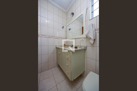 Casa à venda com 250m², 3 quartos e 1 vagaSuíte - Banheiro