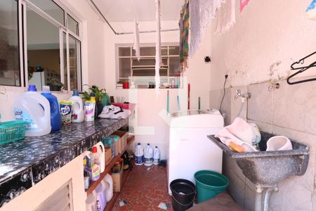 Casa à venda com 80m², 2 quartos e 1 vagaDetalhe Quintal e área de serviço