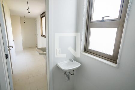 Apartamento à venda com 147m², 3 quartos e 1 vagaÁrea de serviço  - Banheiro 