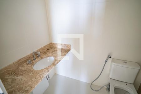 Apartamento à venda com 147m², 3 quartos e 1 vagaQuarto 2- Banheiro