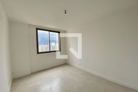 Apartamento à venda com 146m², 3 quartos e 2 vagasSuíte 1