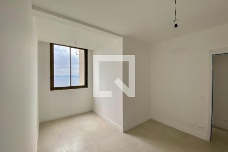 Apartamento à venda com 146m², 3 quartos e 2 vagasSuíte 2