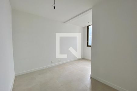 Apartamento à venda com 146m², 3 quartos e 2 vagasSuíte 2