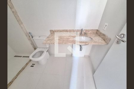 Apartamento à venda com 181m², 4 quartos e 1 vagaBanheiro da suíte 1