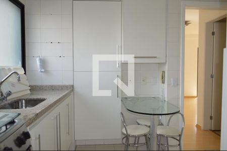 Apartamento para alugar com 98m², 3 quartos e 2 vagasCozinha