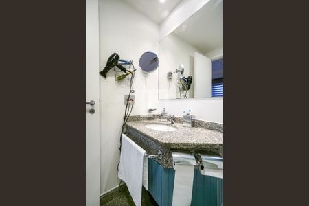 Studio à venda com 29m², 1 quarto e 1 vaga Studio à venda com 29m², 1 quarto e 1 vagaBanheiro