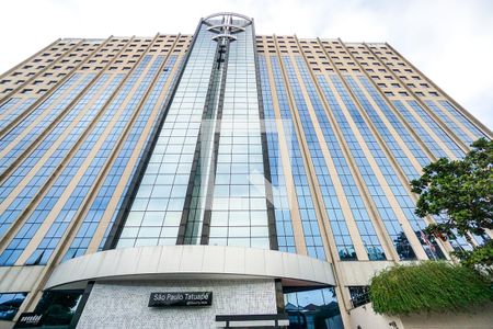 Studio à venda com 29m², 1 quarto e 1 vaga Studio à venda com 29m², 1 quarto e 1 vagaFachada