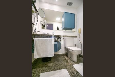 Studio à venda com 29m², 1 quarto e 1 vaga Studio à venda com 29m², 1 quarto e 1 vagaBanheiro