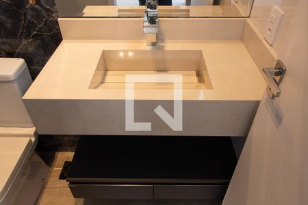 LAVABO de casa de condomínio para alugar com 3 quartos, 418m² em Loteamento Parque dos Alecrins, Campinas