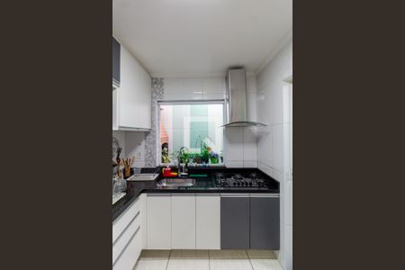 Casa de condomínio à venda com 94m², 2 quartos e 2 vagasCozinha 