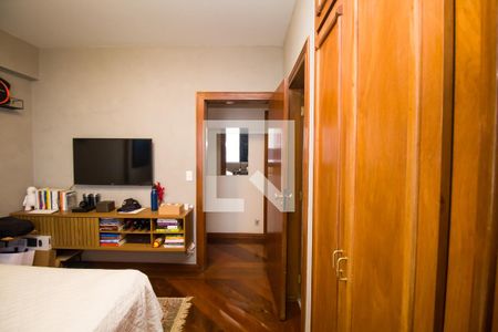 Apartamento à venda com 300m², 4 quartos e 4 vagasSuíte 1