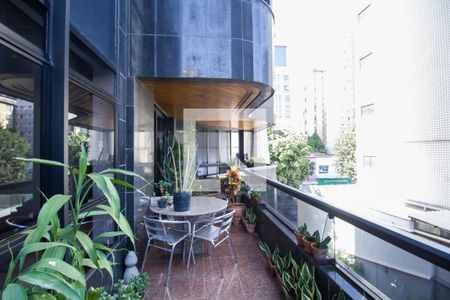 Apartamento à venda com 300m², 4 quartos e 4 vagasVaranda da Sala