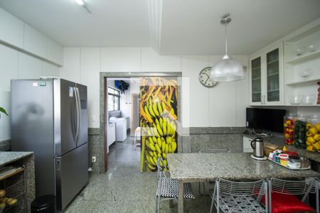 Apartamento à venda com 300m², 4 quartos e 4 vagasCozinha