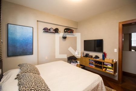 Apartamento à venda com 300m², 4 quartos e 4 vagasSuíte 1