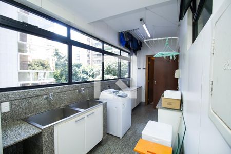 Apartamento à venda com 300m², 4 quartos e 4 vagasÁrea de Serviço