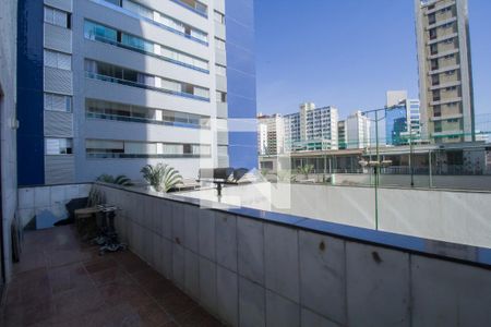 Apartamento à venda com 300m², 4 quartos e 4 vagasVaranda da Suíte 4