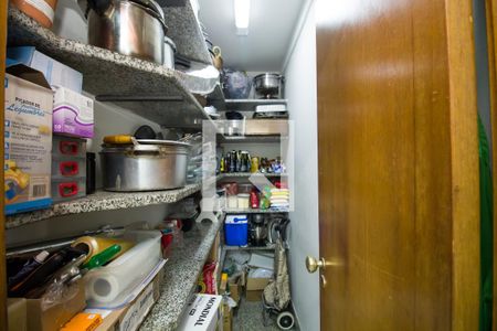 Apartamento à venda com 300m², 4 quartos e 4 vagasDispensa 