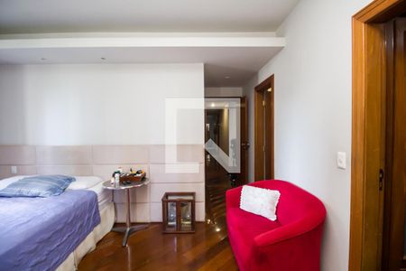 Apartamento à venda com 300m², 4 quartos e 4 vagasSuíte 4
