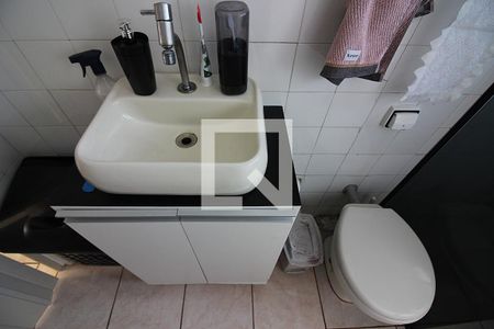 Casa à venda com 167m², 2 quartos e 1 vagaBanheiro Social