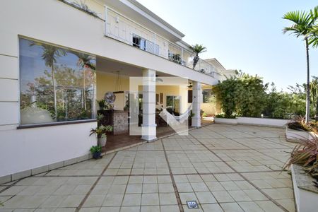 Casa de condomínio para alugar com 650m², 5 quartos e 4 vagasQuintal e Varanda