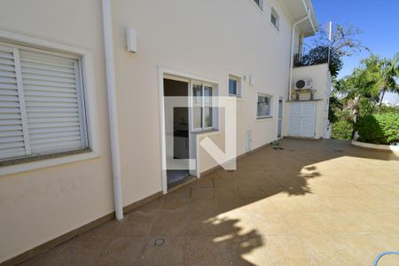 Casa de condomínio para alugar com 650m², 5 quartos e 4 vagasÁrea de Serviço