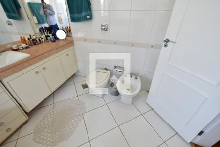 Casa de condomínio para alugar com 650m², 5 quartos e 4 vagasBanheiro 3 - Suíte