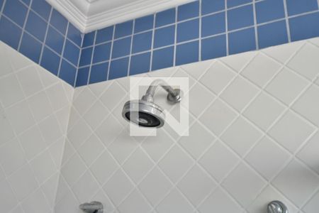 Casa de condomínio para alugar com 650m², 5 quartos e 4 vagasBanheiro 9 - Churrasqueira