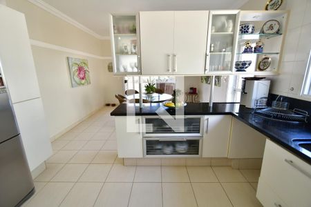 Casa de condomínio para alugar com 650m², 5 quartos e 4 vagasCozinha