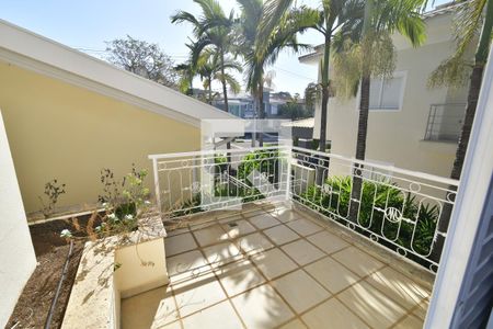 Casa de condomínio para alugar com 650m², 5 quartos e 4 vagasQuarto 1 - Sacada