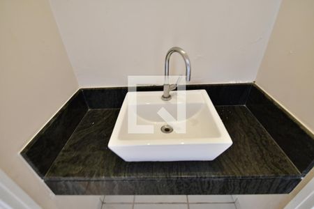 Casa de condomínio para alugar com 650m², 5 quartos e 4 vagasBanheiro 11 - Lavabo Salão