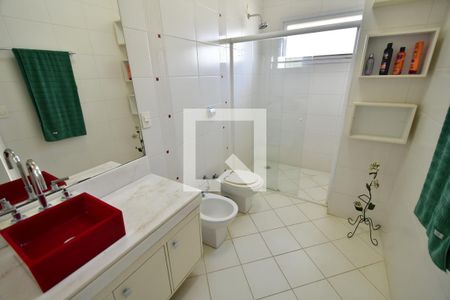 Casa de condomínio para alugar com 650m², 5 quartos e 4 vagasBanheiro 2 - Suíte
