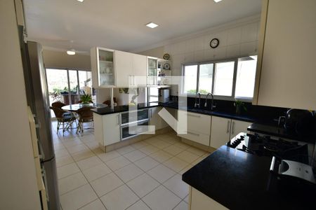 Casa de condomínio para alugar com 650m², 5 quartos e 4 vagasCozinha