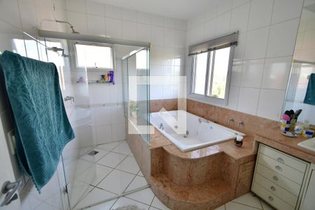 Casa de condomínio para alugar com 650m², 5 quartos e 4 vagasBanheiro 3 - Suíte