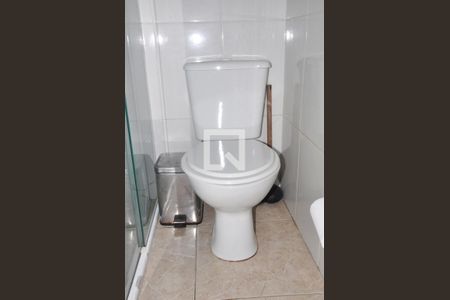 Casa à venda com 173m², 3 quartos e 3 vagasSuíte do Quarto 01 com Varanda